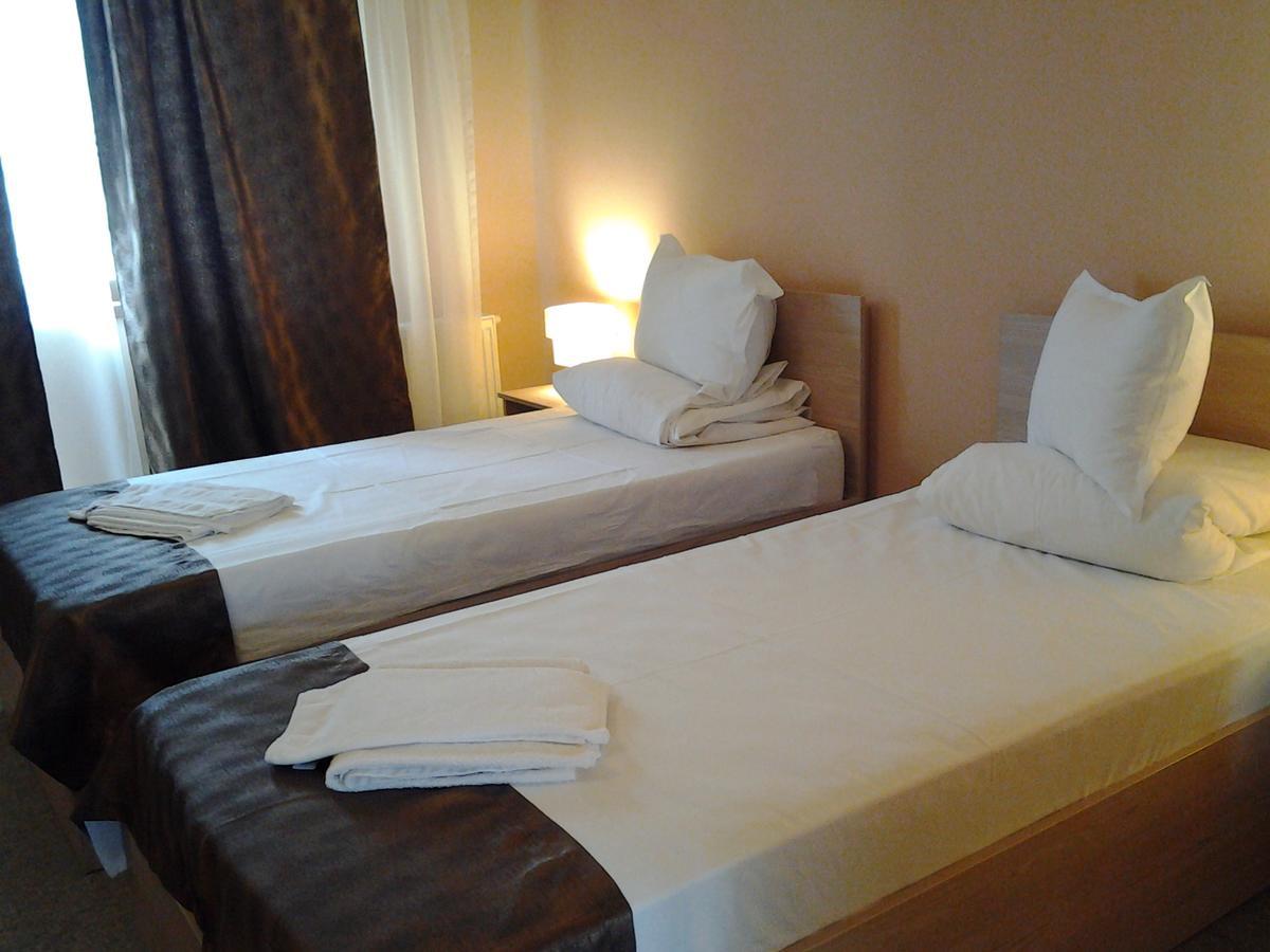 Hostel Nova Route Năvodari Buitenkant foto