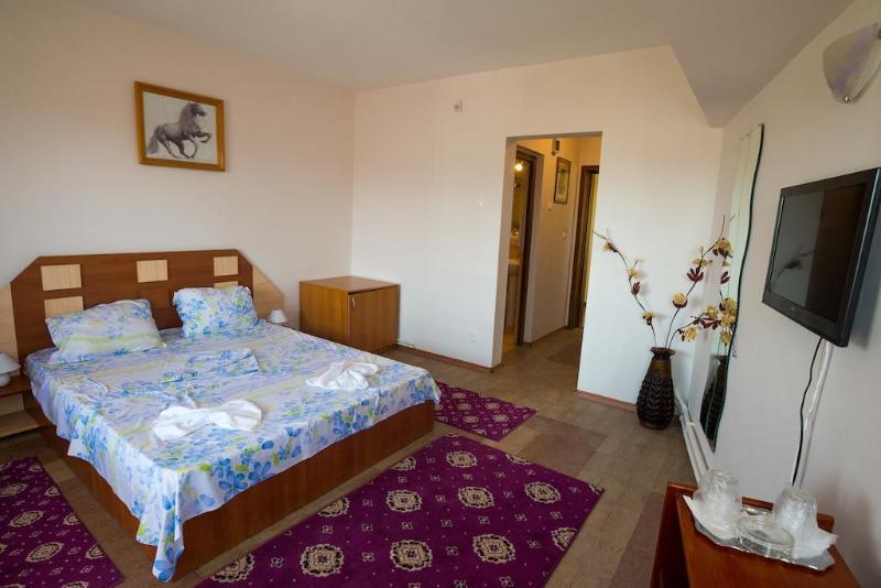 Hostel Nova Route Năvodari Buitenkant foto
